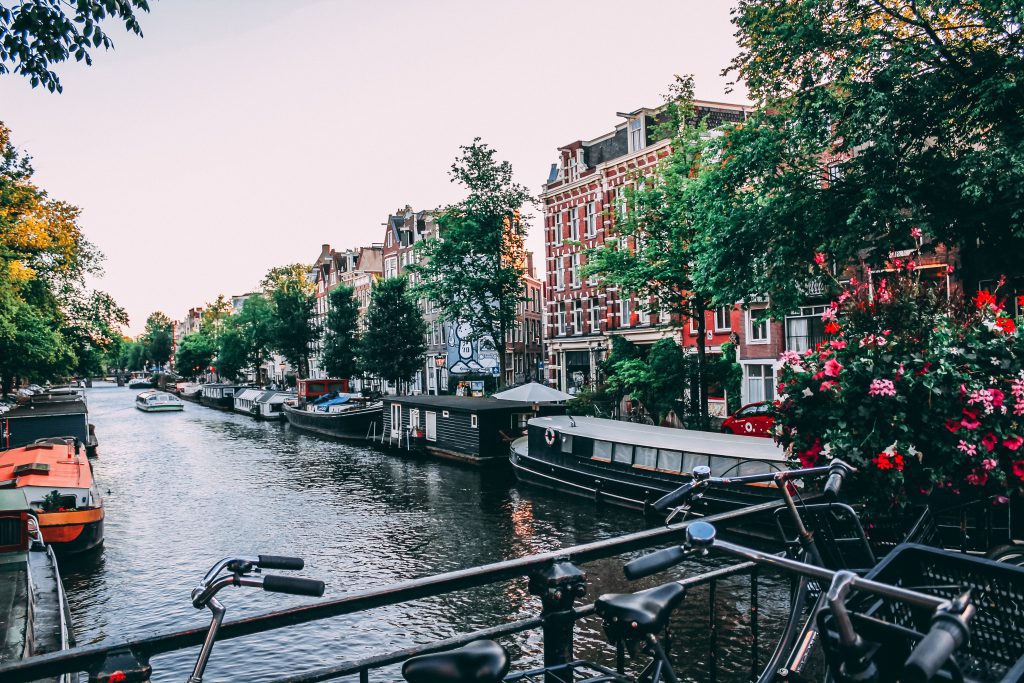 Amsterdam na weekend: Przewodnik po niezwykłych atrakcjach
